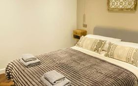 The Sanctuary, Luxury Studio Apartment In Bath